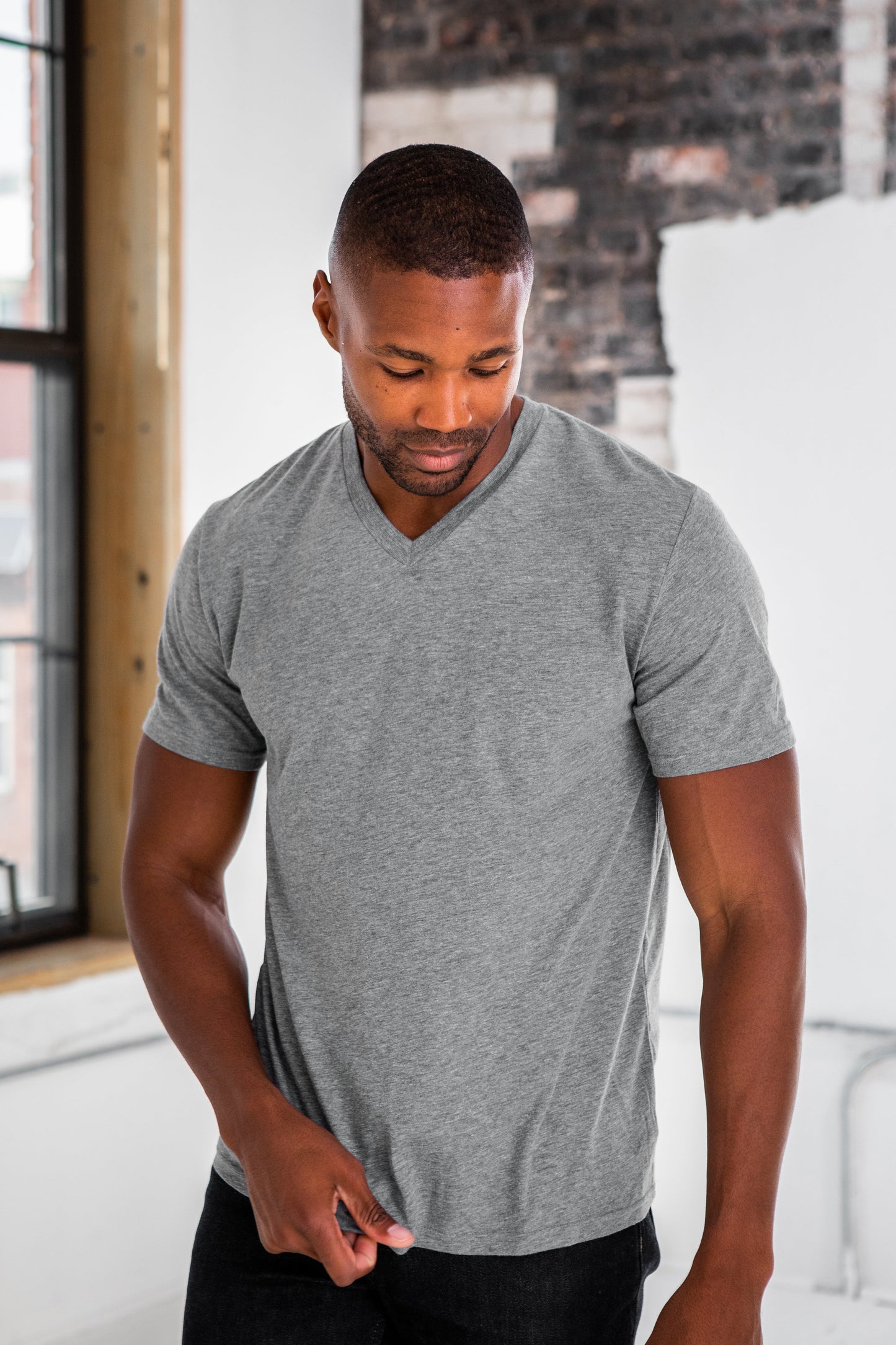 B-READY 
Unisex Eco-Triblend Short Sleeve V-Neck Tee