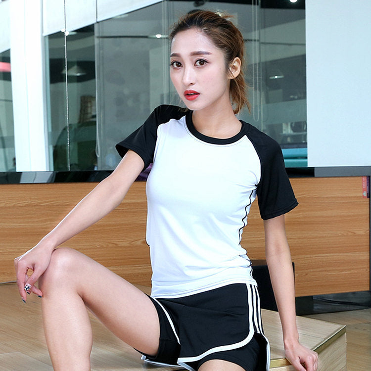 B-READY 
Woman Short sleeve slim fit gym top