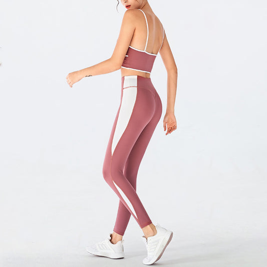 B-READY 
Woman The gym runs a two-piece set