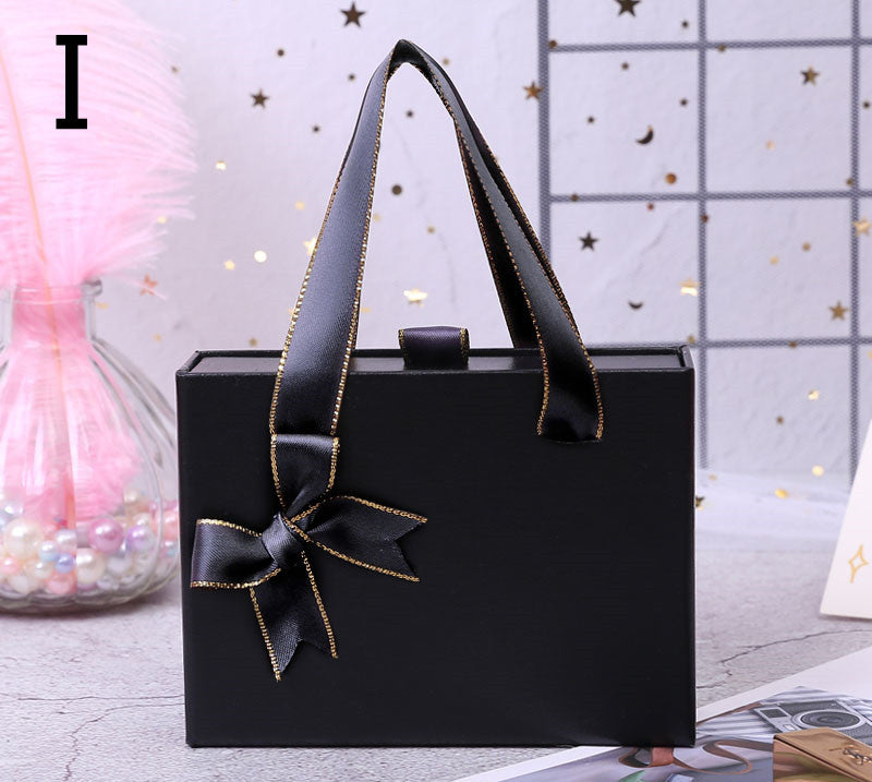 B-READY™ Christmas Gift Box for Him – Limited Edition 2025 Hand-held Gift Box, Christmas Box, Portable, Gift for Him incl. Fitness Course for free