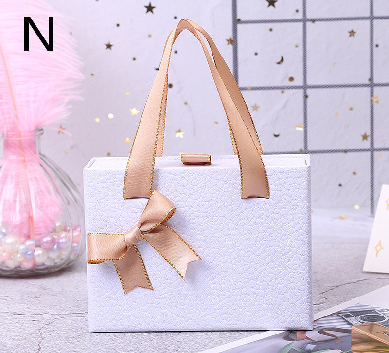 B-READY™ Christmas Gift Box for Him – Limited Edition 2025 Hand-held Gift Box, Christmas Box, Portable, Gift for Him incl. Fitness Course for free