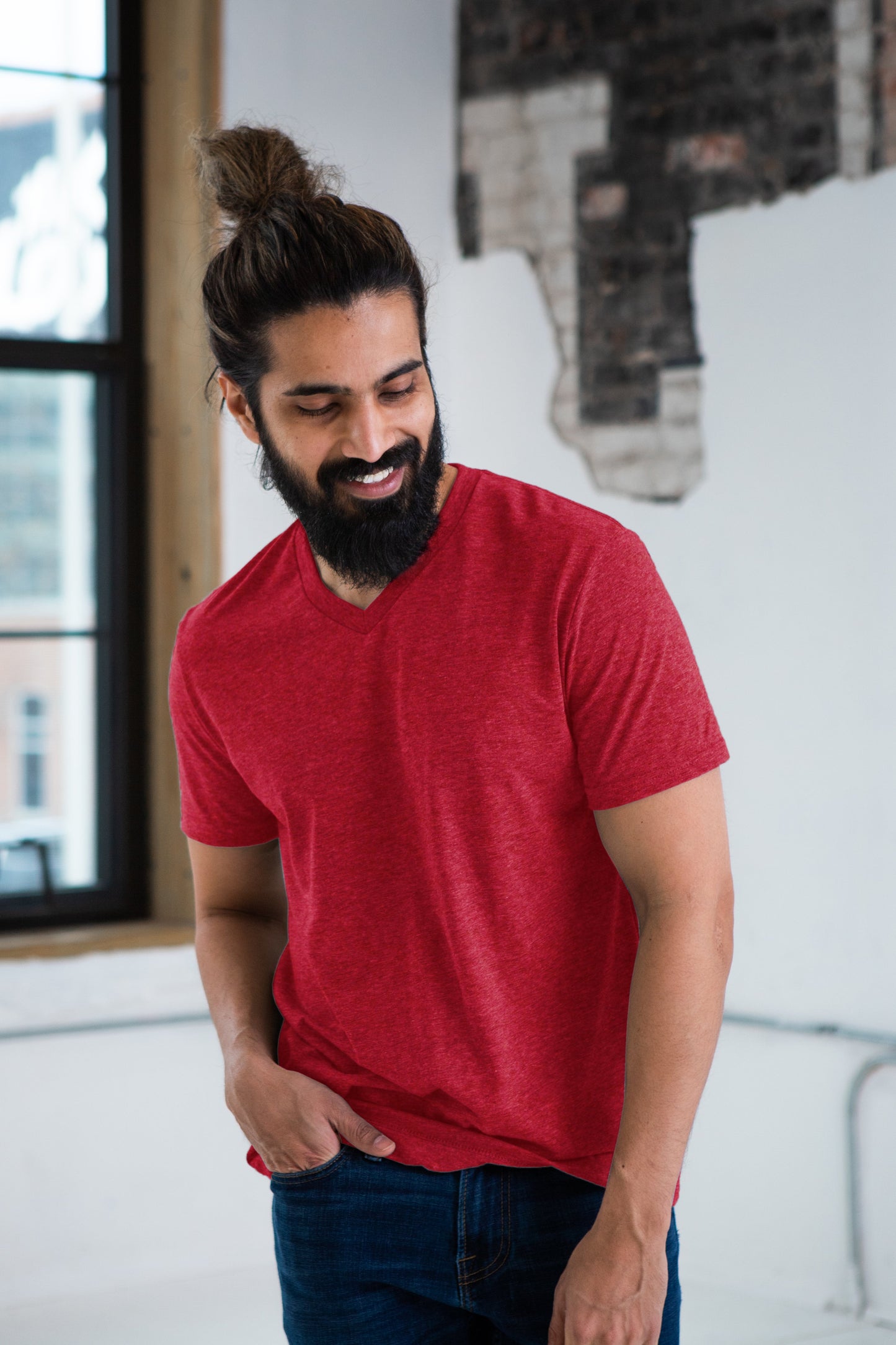 B-READY 
Unisex Eco-Triblend Short Sleeve V-Neck Tee